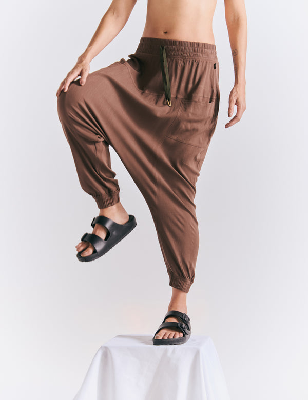 Pantalón Aladino kona cafe