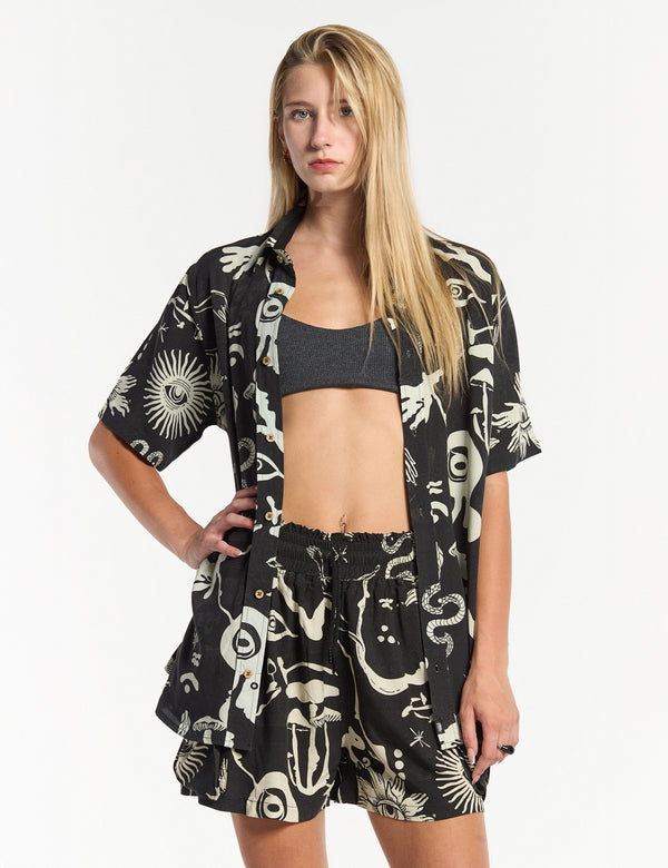 Camisa Regular Fit Chacras  negro + crudo mujer