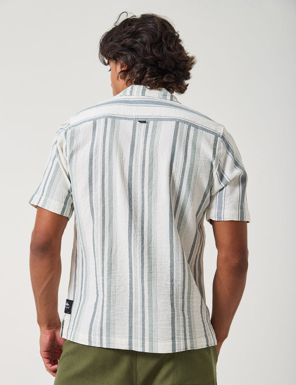 Camisa Cuello Sport manga corta Surf line crudo + verde Hombre