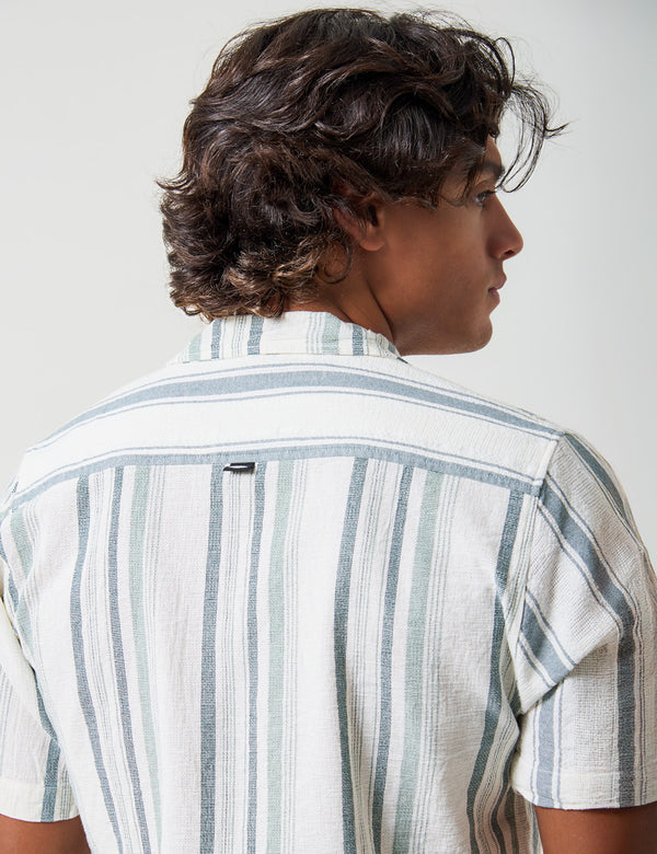 Camisa Cuello Sport manga corta Surf line crudo + verde Hombre