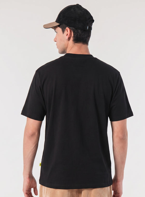 Camiseta Regular Fit  básica Ovni negra