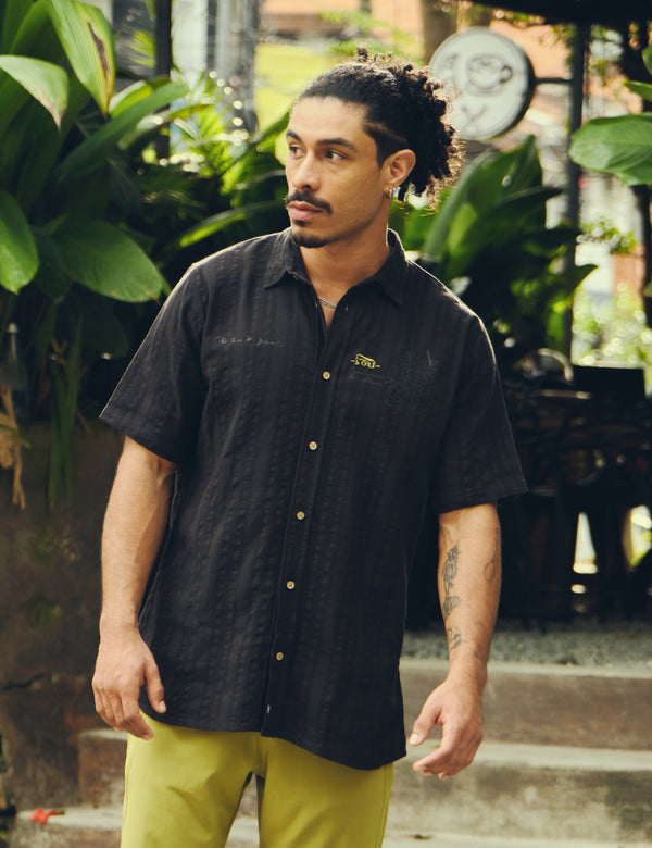 Camisa Regular Fit cuidadores del alma negro Hombre