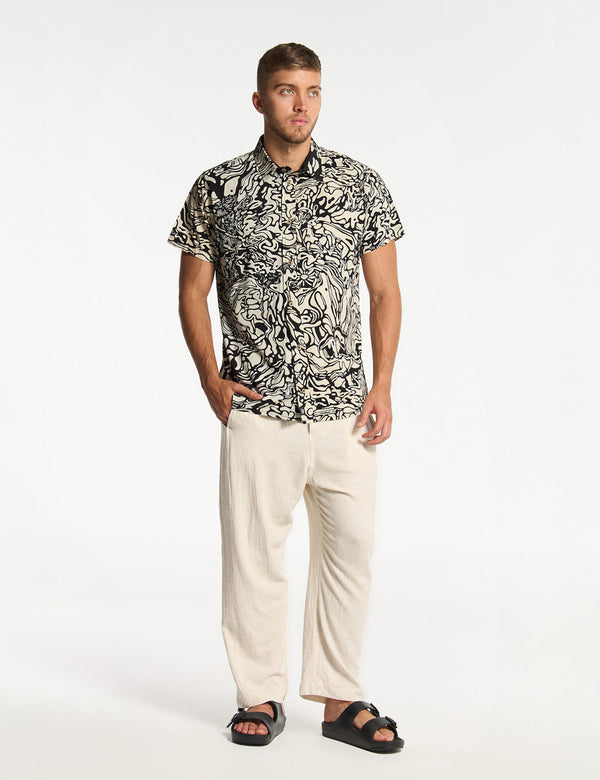  FOU Tienda  foutienda.myshopify.com camisa-regular-fit-pareidolia-negro-crudo-hombre      