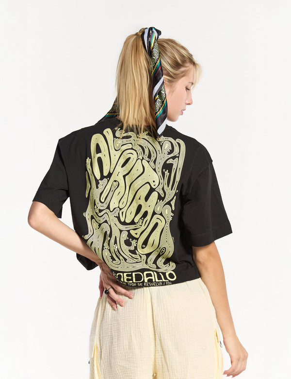 Camiseta Oversize Al ritmo de Medallo negro Mujer