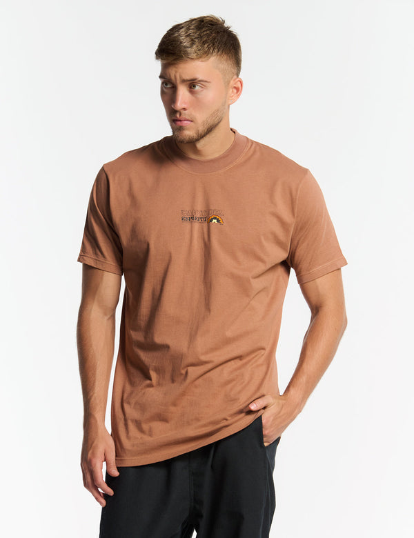 Camiseta regular fit Origen marron