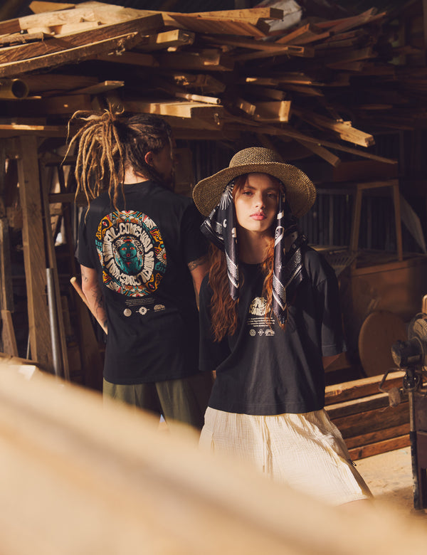 Camiseta Oversize Woody  negro Mujer