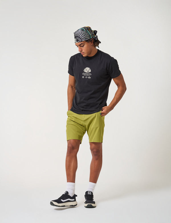 Camiseta Regular Fit Natural Conexion negro Hombre