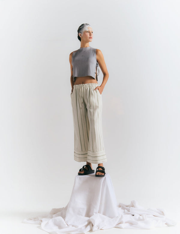  Fou  foutienda.myshopify.com crop-top-abertura-lateral-geo-gris-mujer      