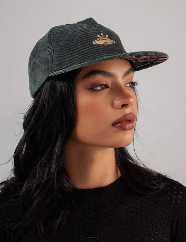 Melted Hat Ovni Verde pino Unisex