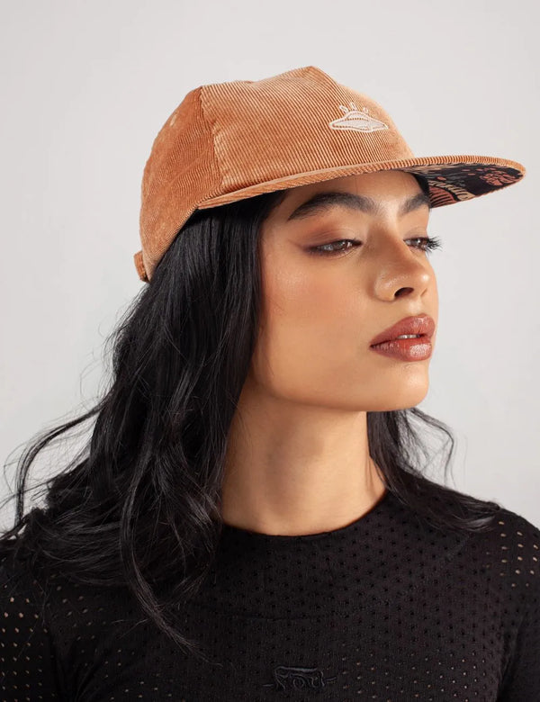 Melted Hat Ovni Marrón Unisex