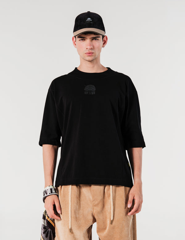 Camiseta Cortes Oversize Brujula Negro Hombre