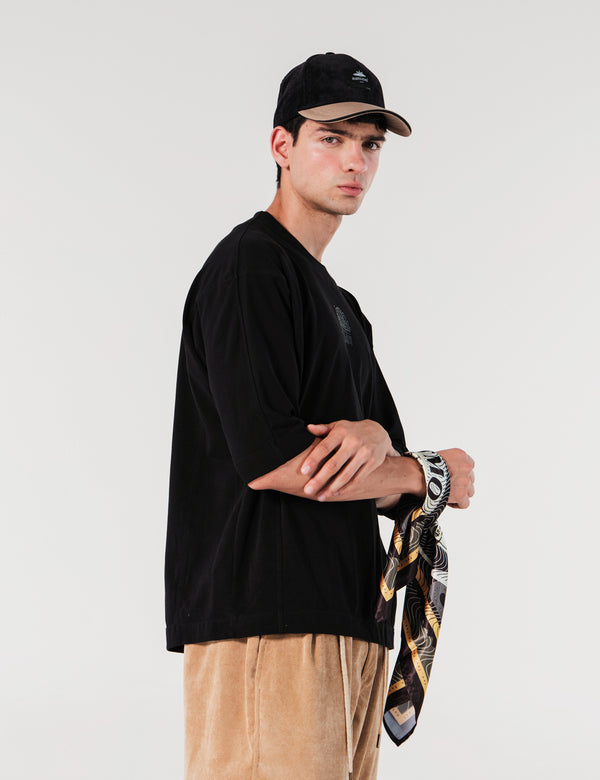 Camiseta Cortes Oversize Brujula Negro Hombre