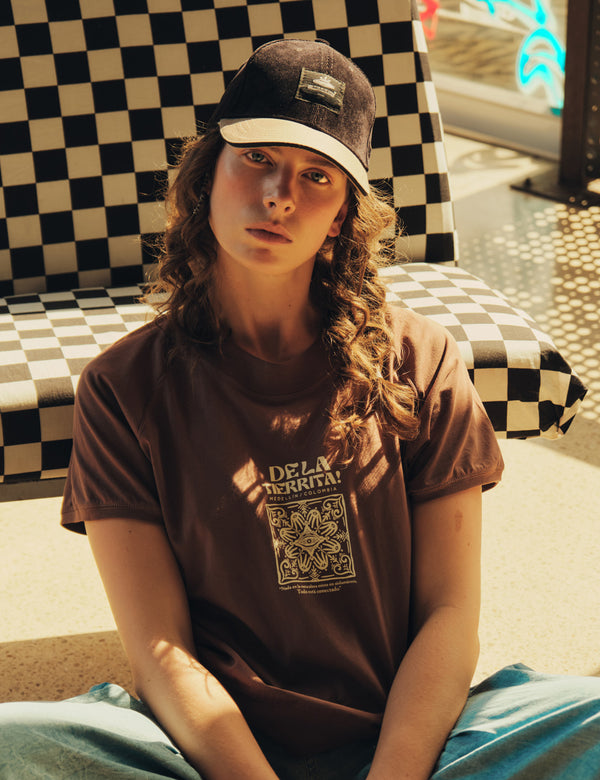 Camiseta Manga Ranglan Siembra Chocolate Mujer