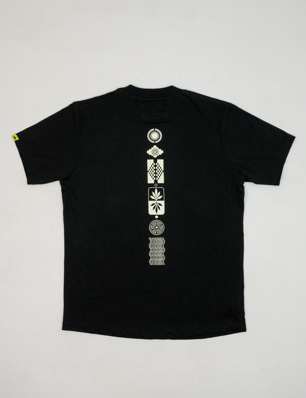 Camiseta regular fit Totem negro hombre
