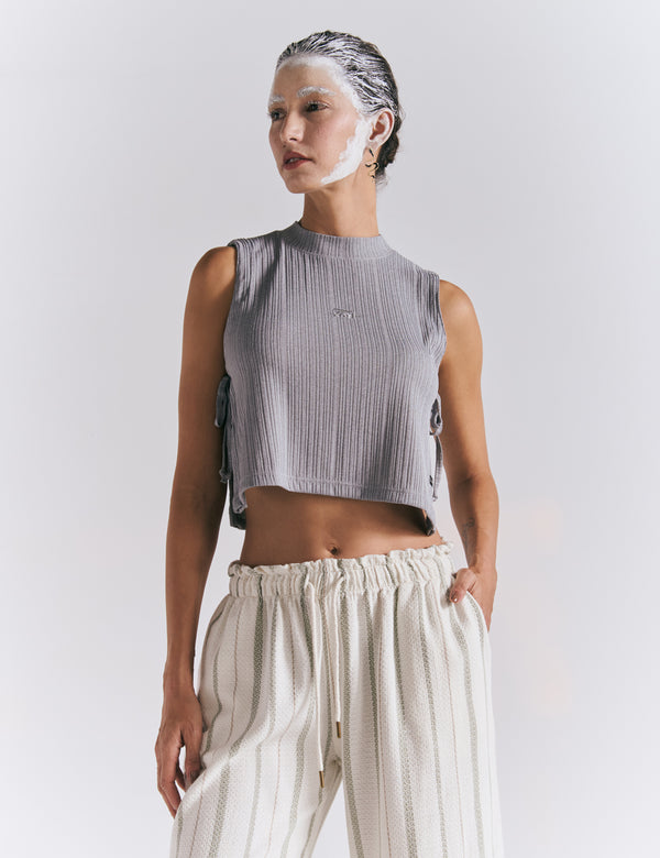 Crop Top Abertura Lateral GEO Gris Mujer