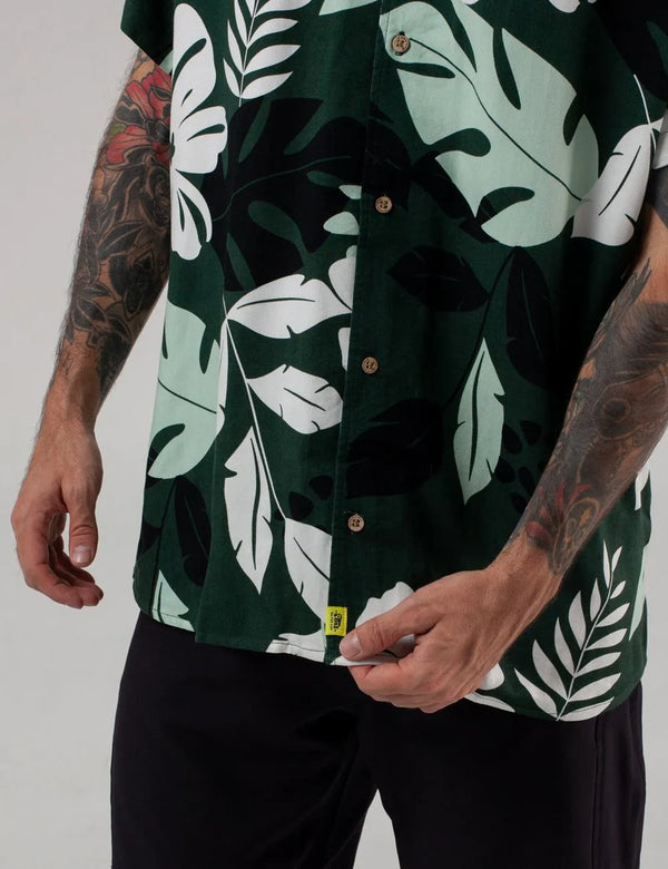 Camisa Cuello Sport manga corta Monstera verde jade Hombre