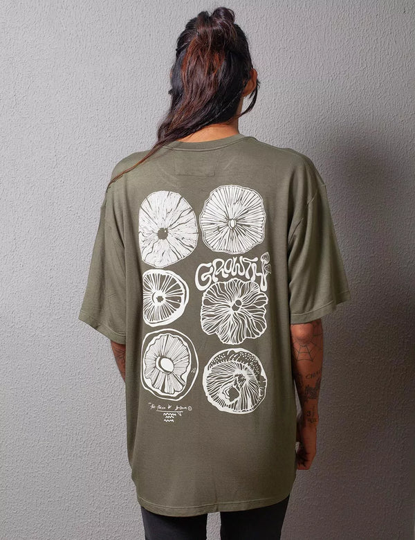 Camiseta Oversize Growth verde militar Mujer