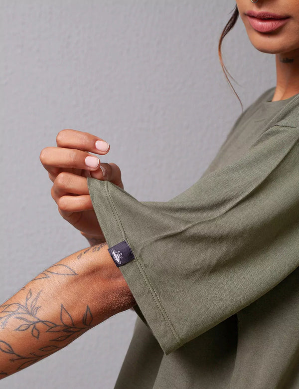 Camiseta Oversize Growth verde militar Mujer