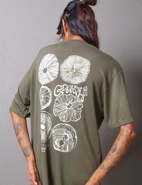 Camiseta Oversize Growth verde militar Mujer