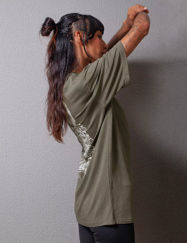 Camiseta Oversize Growth verde militar Mujer