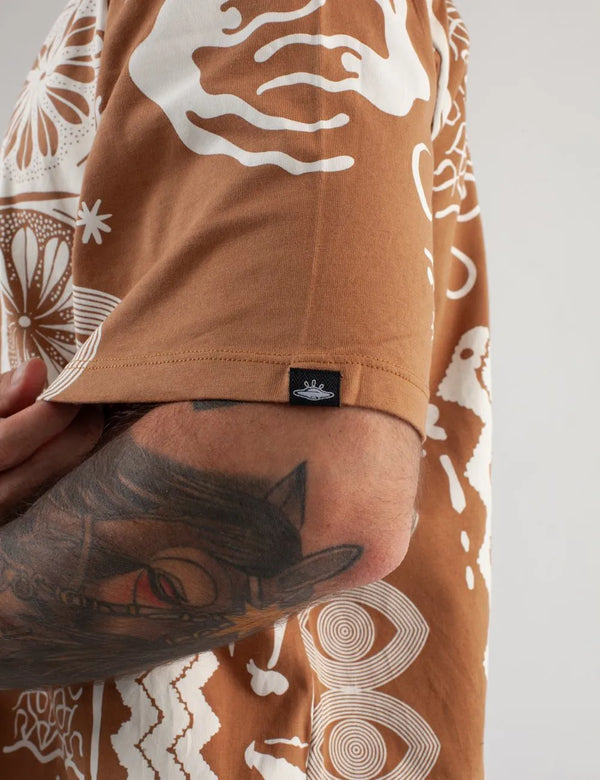 Camiseta Oversize Vurú tabaco para Hombre