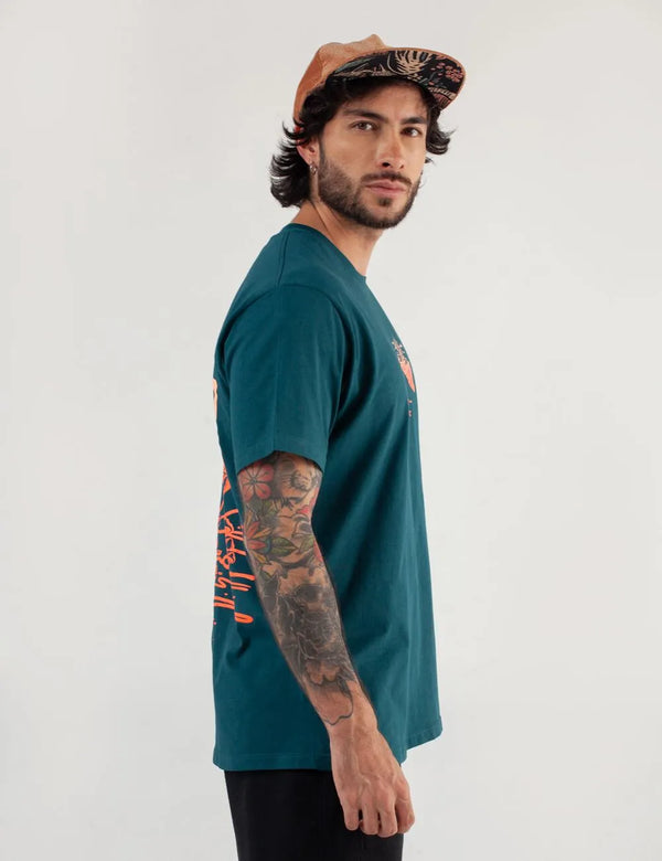 Camiseta Regular Fit Sueño Florido para Hombre