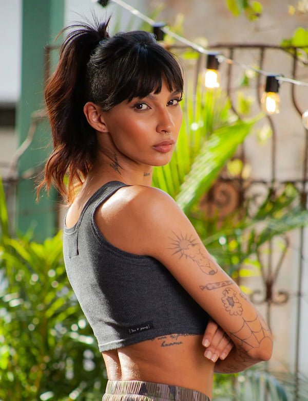 Crop Top Sisa Peaceful gris Mujer