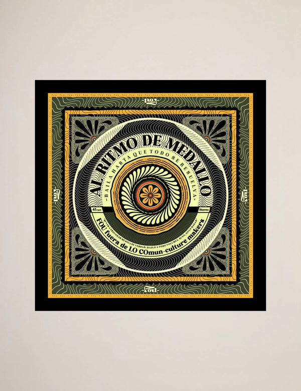 Pañoleta al ritmo de medallo multicolor Unisex